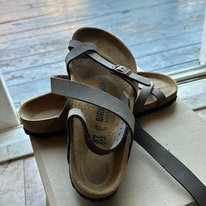 Strappy Birkenstocks (37)